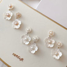 Load image into Gallery viewer, Belinda Dangler (Limited Edition) | Yellow Gold