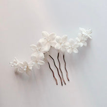 Load image into Gallery viewer, Bridal Comb | White Lily (Next slot: July 2023)