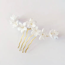 Load image into Gallery viewer, Bridal Comb | White Lily (Next slot: July 2023)
